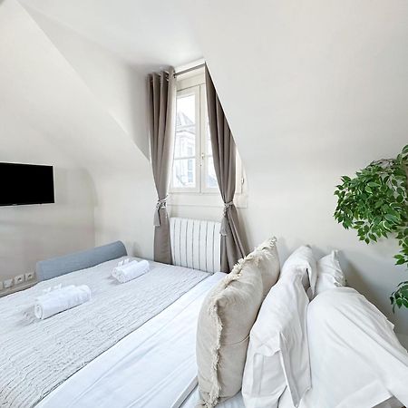 Unique & Beautiful Duplex In Saint-Germain Lägenhet Paris Exteriör bild