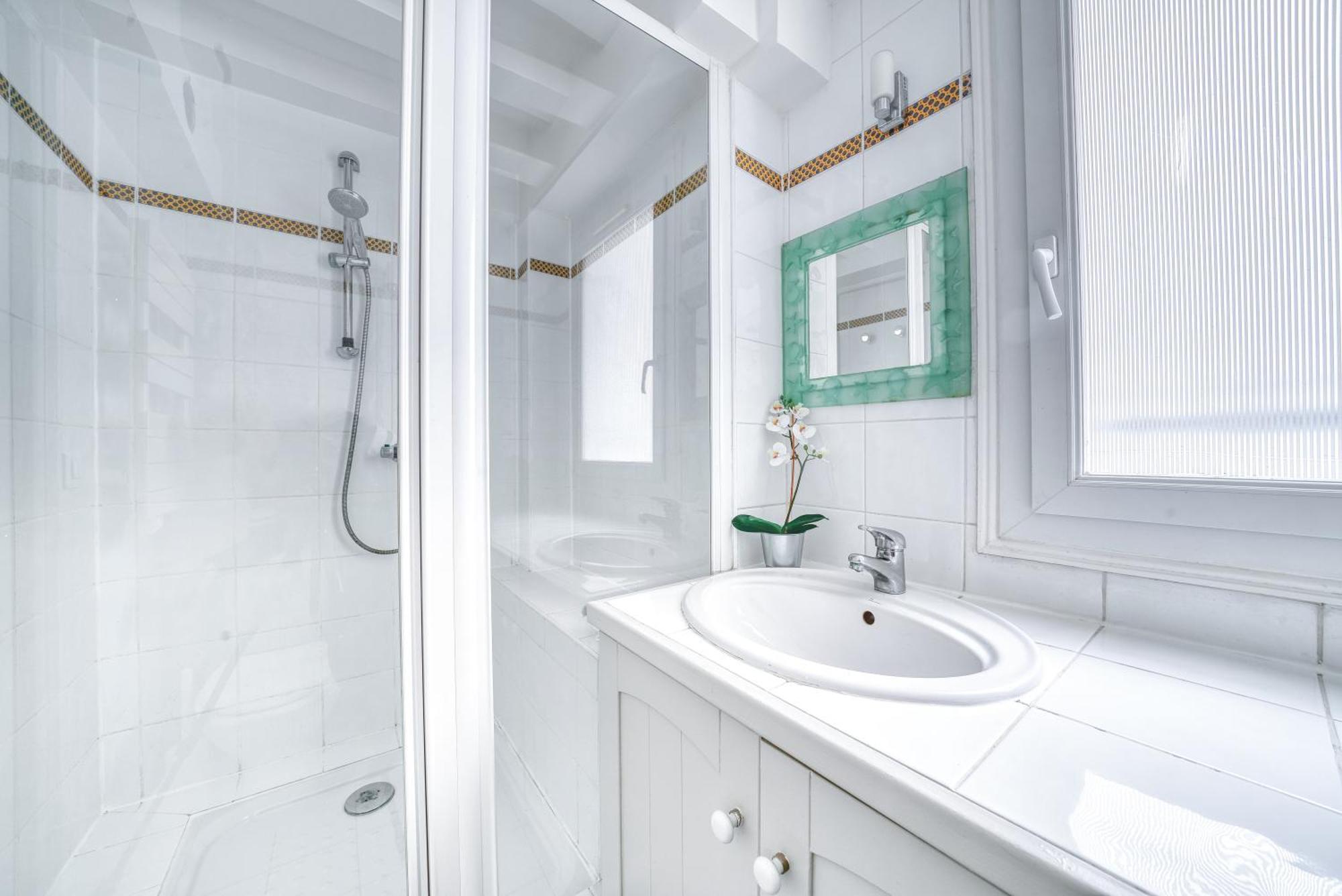 Unique & Beautiful Duplex In Saint-Germain Lägenhet Paris Exteriör bild