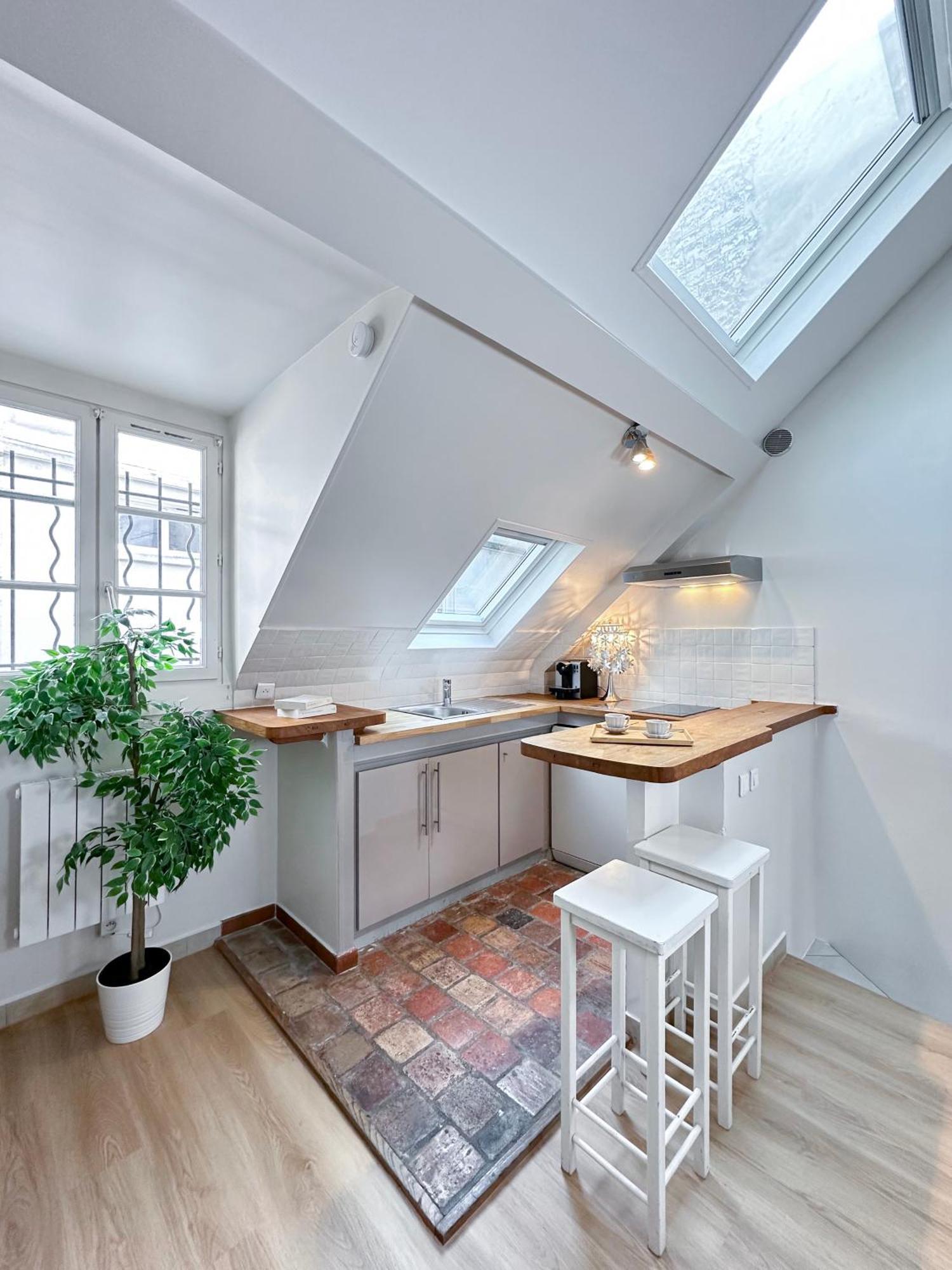 Unique & Beautiful Duplex In Saint-Germain Lägenhet Paris Exteriör bild