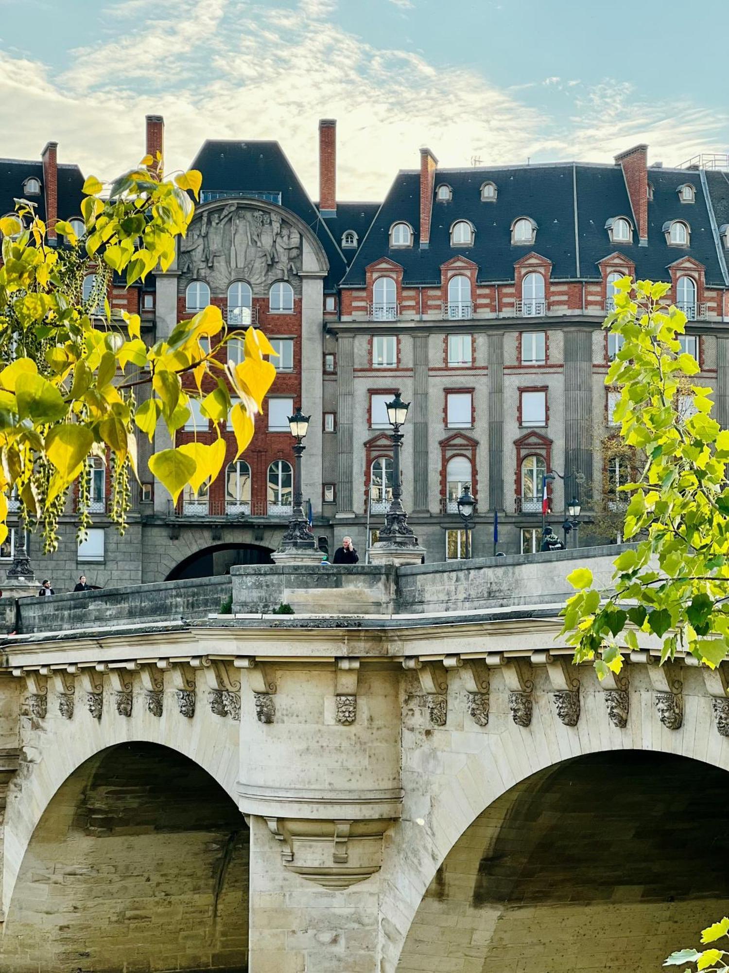 Unique & Beautiful Duplex In Saint-Germain Lägenhet Paris Exteriör bild